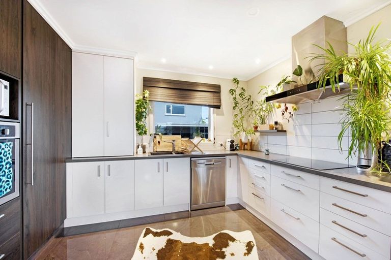 Photo of property in 8 Warren Kelly Street, Richmond, 7020