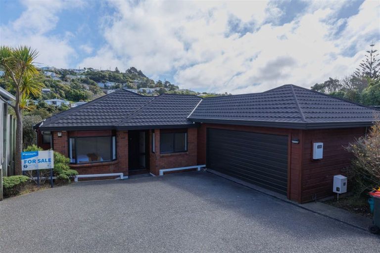 Photo of property in 6/15 Glanmire Road, Newlands, Wellington, 6037