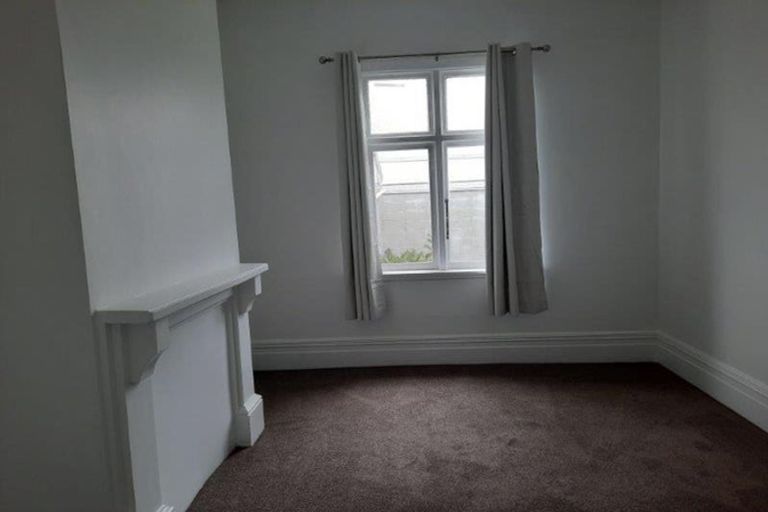 Photo of property in 56 Aikmans Road, Merivale, Christchurch, 8014