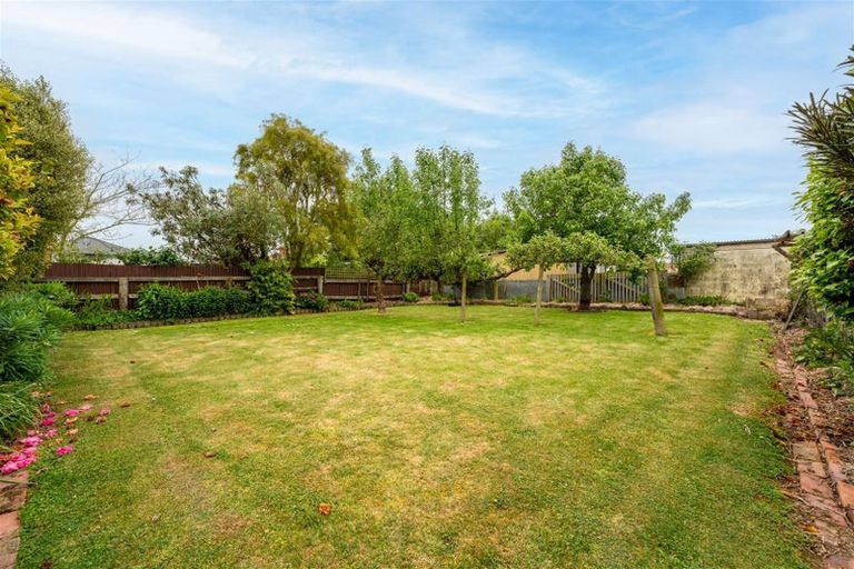 Photo of property in 6 Moorhouse Street, Waimate, 7924