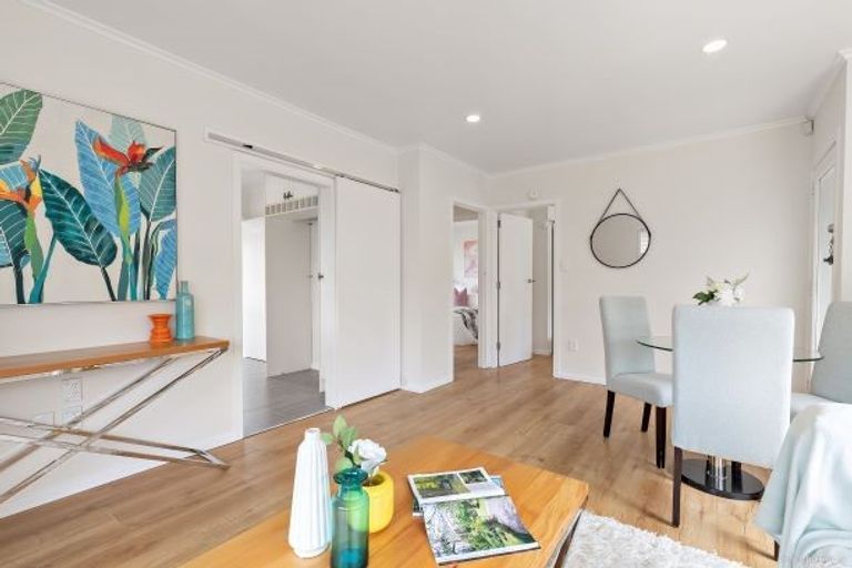 Photo of property in 1/51 Jutland Road, Hauraki, Auckland, 0622