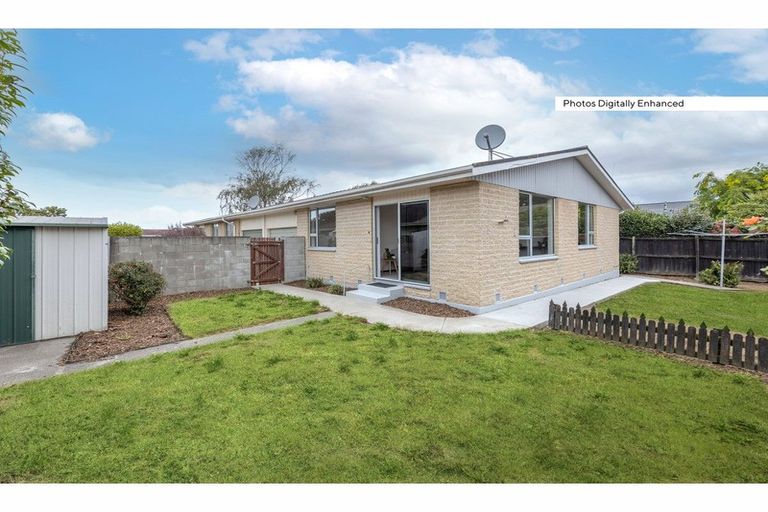 Photo of property in 2/37 Chipping Lane, Redwood, Christchurch, 8051