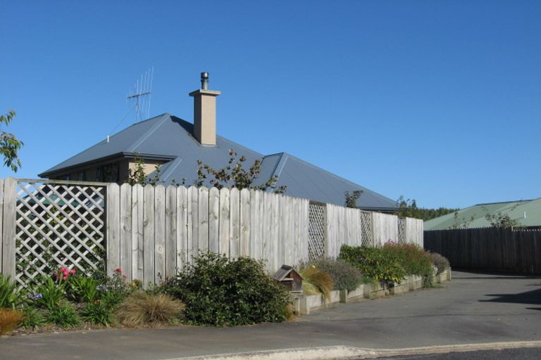 Photo of property in 6 Freeman Close, Abbotsford, Dunedin, 9018