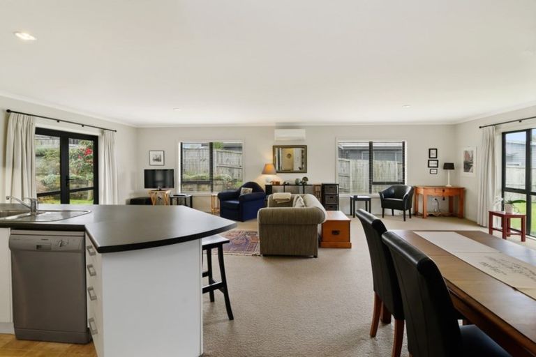 Photo of property in 51 Hamon Place, Pukehangi, Rotorua, 3015