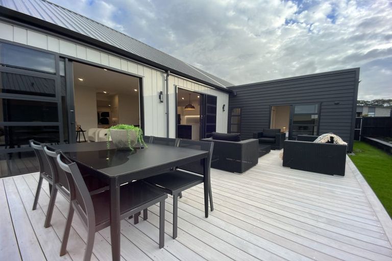 Photo of property in 30 Rosslands Avenue, Karaka, 2124