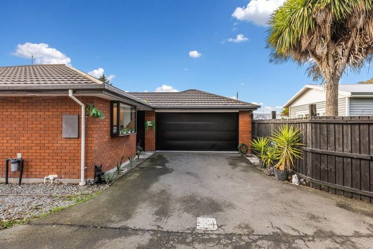 Photo of property in 1/71 Shirley Road, Shirley, Christchurch, 8013
