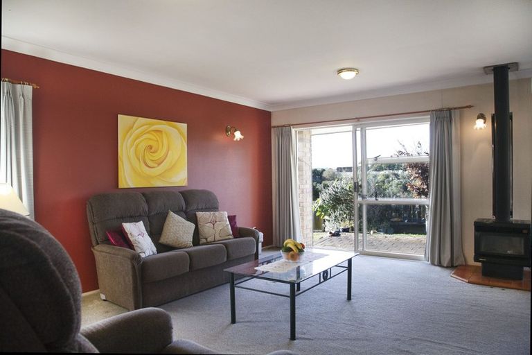 Photo of property in 2/98 Frank Nobilo Drive, Golflands, Auckland, 2013