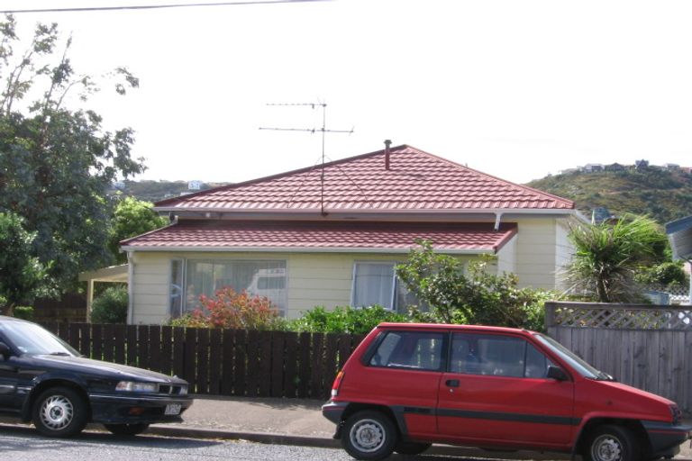 Photo of property in 27 Severn Street, Island Bay, Wellington, 6023