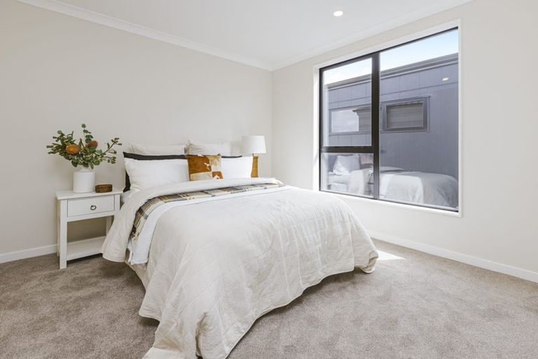 Photo of property in 3 Ridgehill Rise, Flat Bush, Auckland, 2019