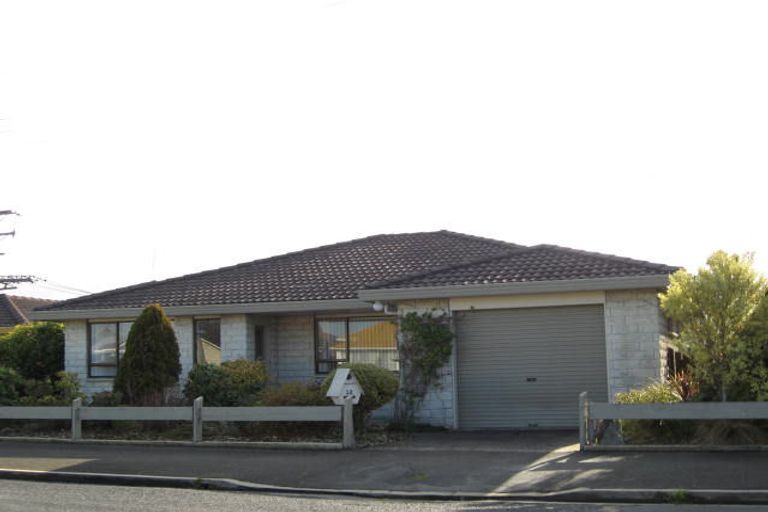 Photo of property in 32 Hargest Crescent, Saint Kilda, Dunedin, 9012