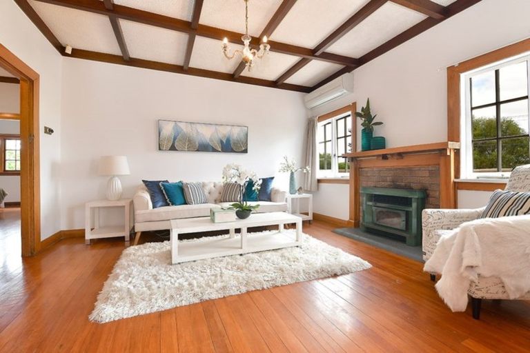 Photo of property in 72 Garfield Road, Helensville, 0800