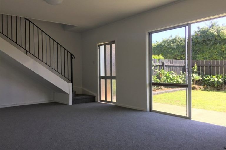Photo of property in 1/62 Coronation Road, Mangere Bridge, Auckland, 2022