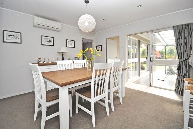 Photo of property in 13 Barnhill Crescent, Pahurehure, Papakura, 2113