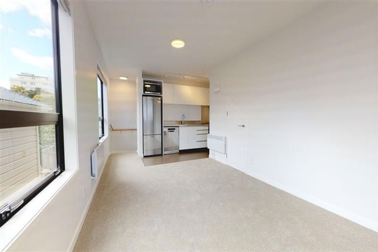 Photo of property in 2/17 Nairn Street, Mount Cook, Wellington, 6011