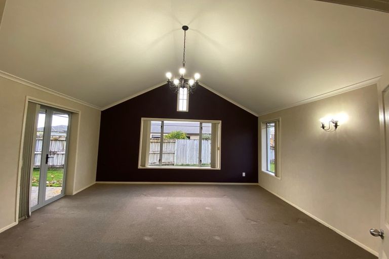 Photo of property in 19 Innswood Place, Rototuna North, Hamilton, 3210