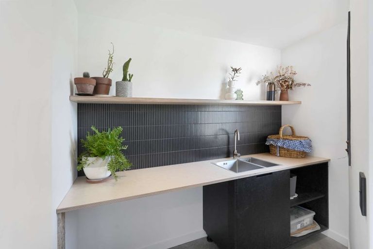 Photo of property in 82 Queens Avenue, Waikuku Beach, 7402