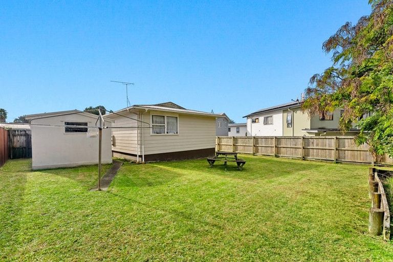 Photo of property in 144 Mahia Road, Wattle Downs, Auckland, 2103