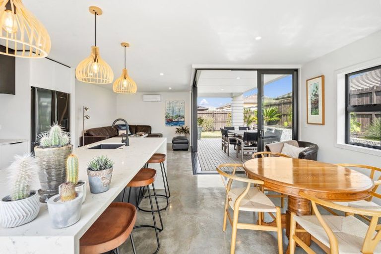 Photo of property in 7 Olney Court, One Tree Point, 0118