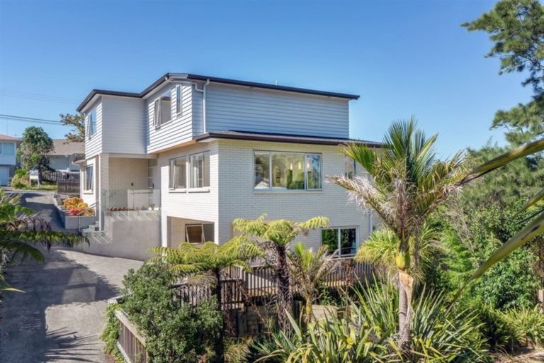 Photo of property in 21a Kenmure Avenue, Forrest Hill, Auckland, 0620