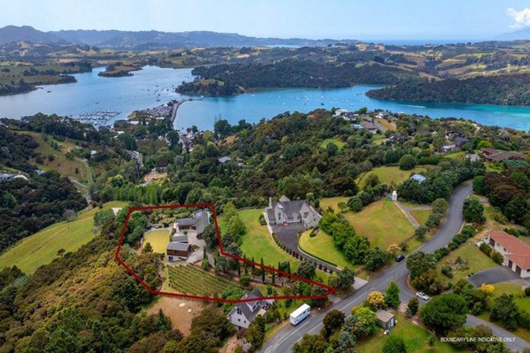 Photo of property in 76 Brick Bay Drive, Sandspit, Warkworth, 0982