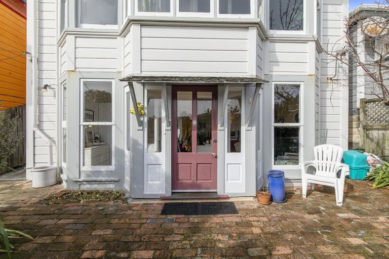 Photo of property in 3 Mcintyre Avenue, Mount Victoria, Wellington, 6011