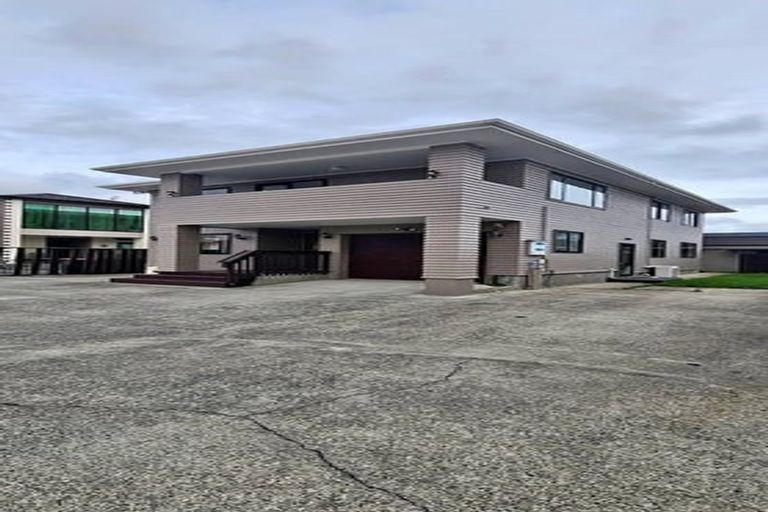 Photo of property in 38 Kenderdine Road, Papatoetoe, Auckland, 2025