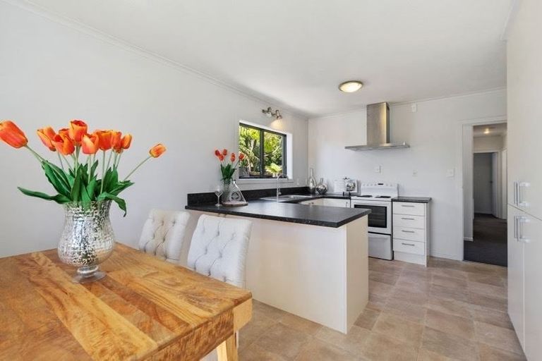 Photo of property in 5 Loreto Place, Hornby, Christchurch, 8042