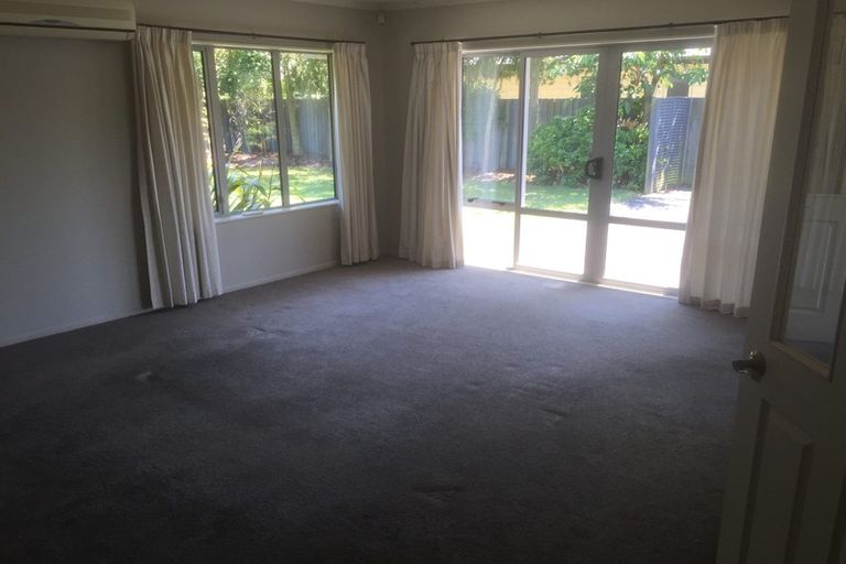 Photo of property in 2 Applecross Lane, Harewood, Christchurch, 8051