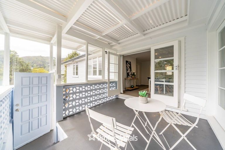 Photo of property in 11 Hill Grove, Naenae, Lower Hutt, 5011