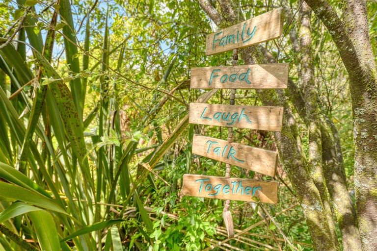 Photo of property in 42 Koe Street, Moana, 7872