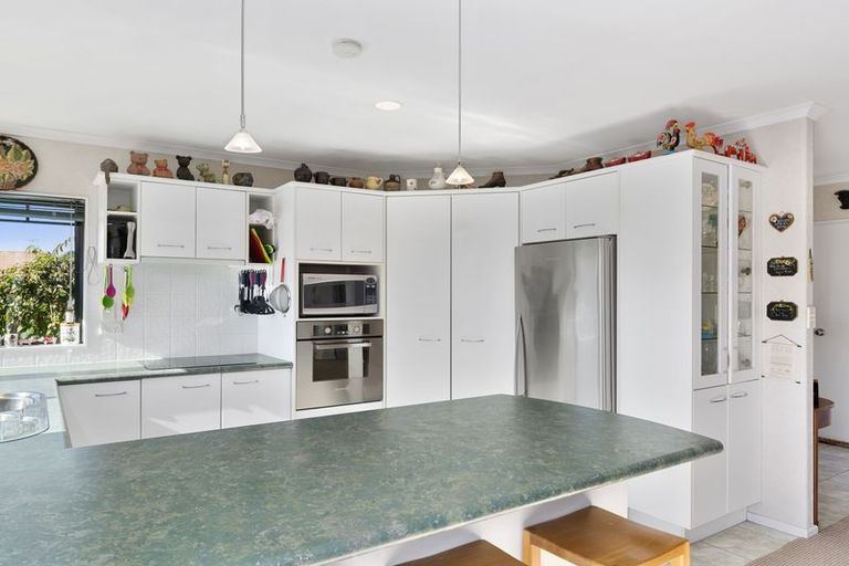 Photo of property in 3 Evergreen Glade, Papamoa Beach, Papamoa, 3118