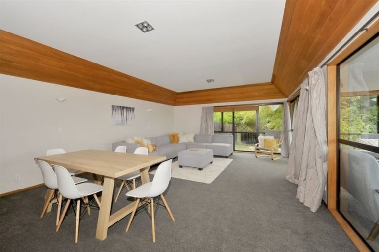 Photo of property in 10 Indira Lane, Cashmere, Christchurch, 8022