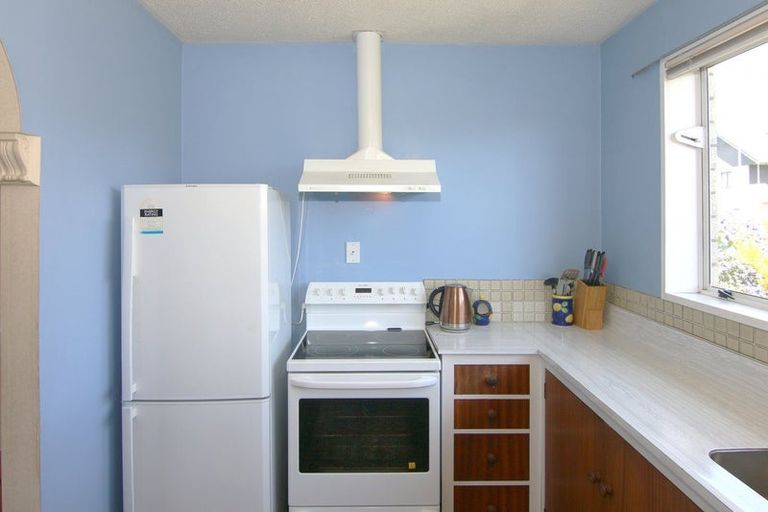 Photo of property in 1/18 Sawtell Place, Northcote, Christchurch, 8052