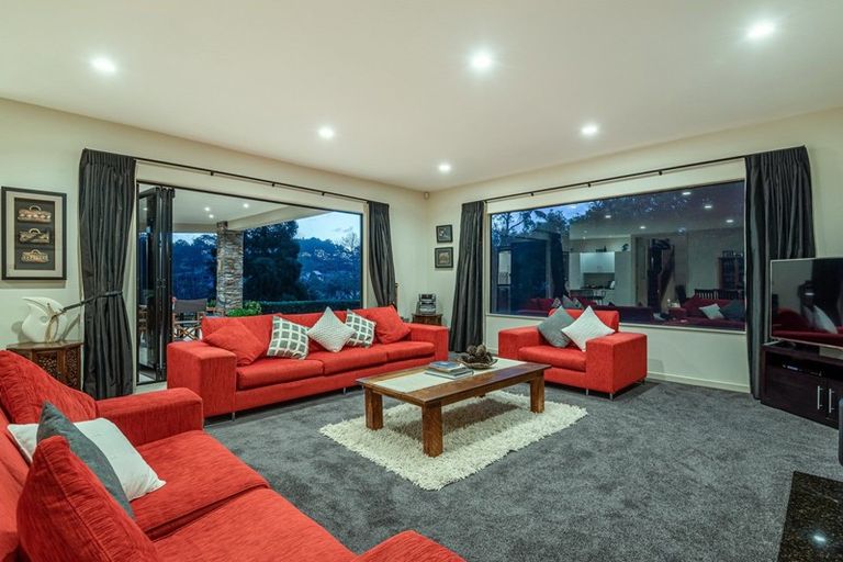 Photo of property in 1 Kahikatea Close, Campbells Bay, Auckland, 0630
