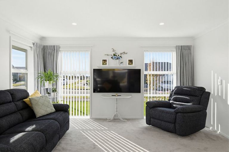 Photo of property in 35 Larissa Road, Halswell, Christchurch, 8025