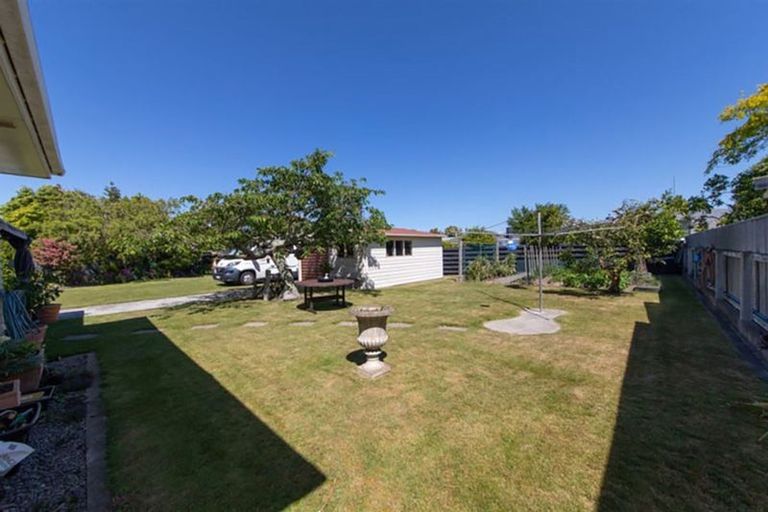 Photo of property in 16 Ilford Place, Awapuni, Palmerston North, 4412