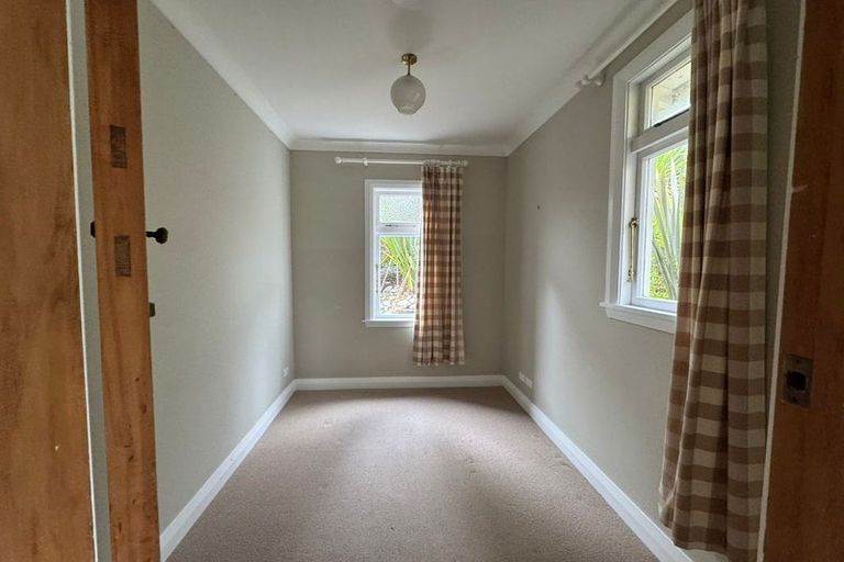 Photo of property in 434a Stokes Valley Road, Stokes Valley, Lower Hutt, 5019