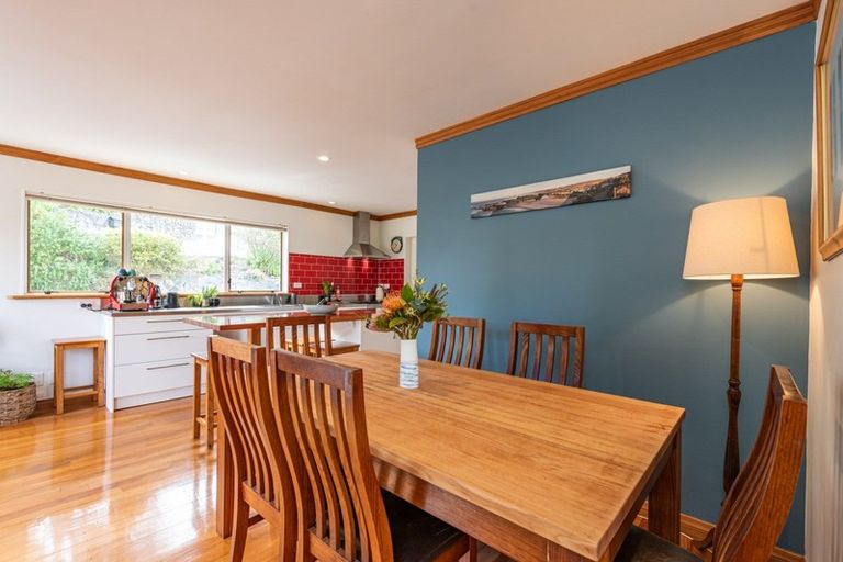 Photo of property in 2 Ambala Way, Ngaio, Wellington, 6035
