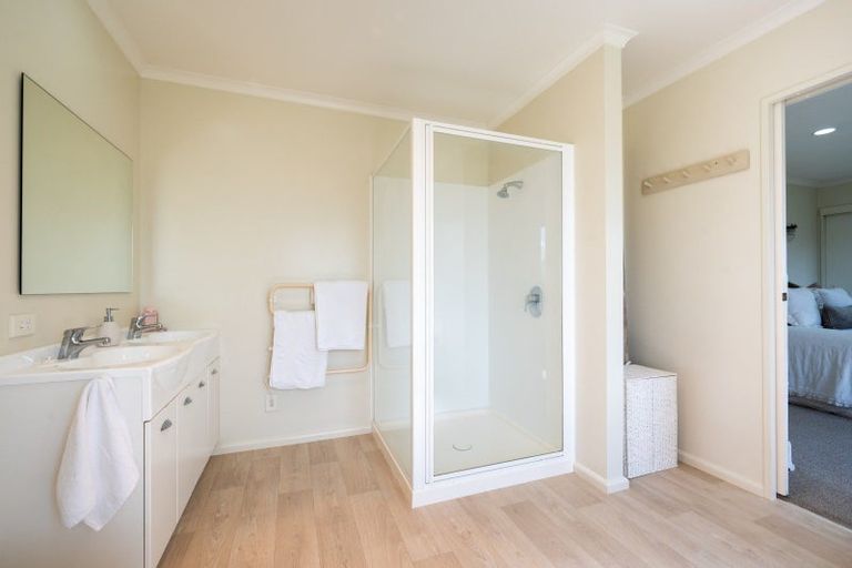 Photo of property in 2 Hanna Place, Havelock North, 4130