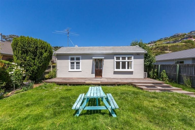 Photo of property in 44 Taupata Street, Redcliffs, Christchurch, 8081