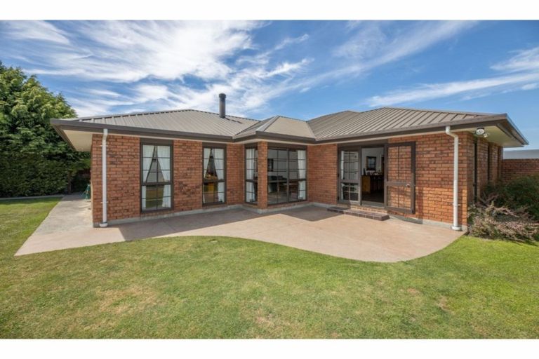 Photo of property in 35 Mclaughlins Road, Darfield, 7510