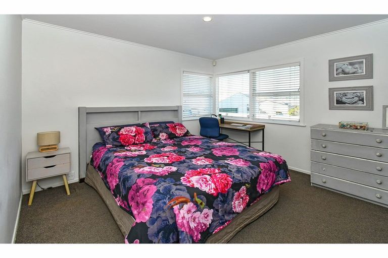 Photo of property in 40 Orion Street, Papakura, 2110