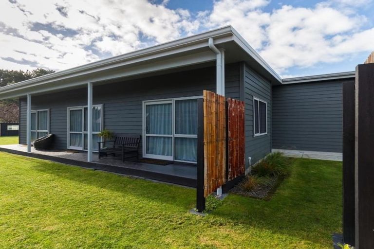 Photo of property in 26 Sandown Avenue, Himatangi Beach, Foxton, 4891