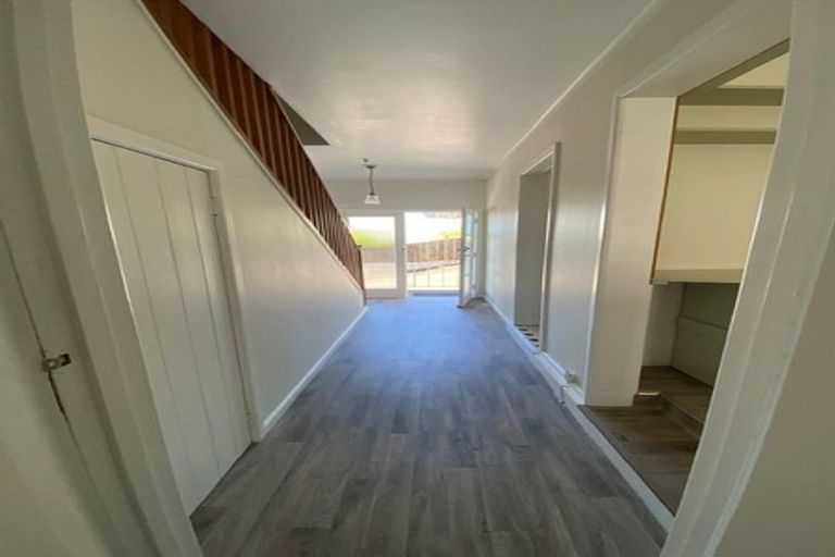 Photo of property in 28 Shakespeare Road, Bluff Hill, Napier, 4110
