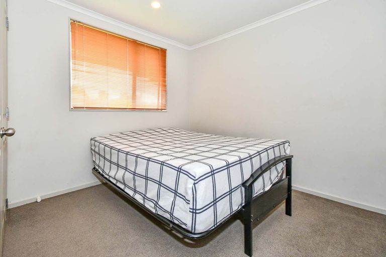 Photo of property in 181 Keri Vista Rise, Papakura, 2110