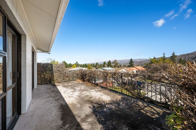 Photo of property in 70 Newcastle Street, Clyde, 9330