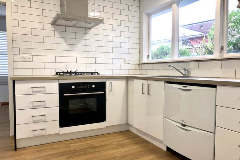 Photo of property in 9 Radnall Way, Johnsonville, Wellington, 6037