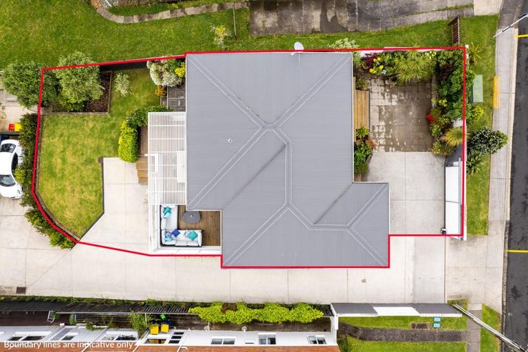 Photo of property in 38 Exmouth Road, Northcote, Auckland, 0627