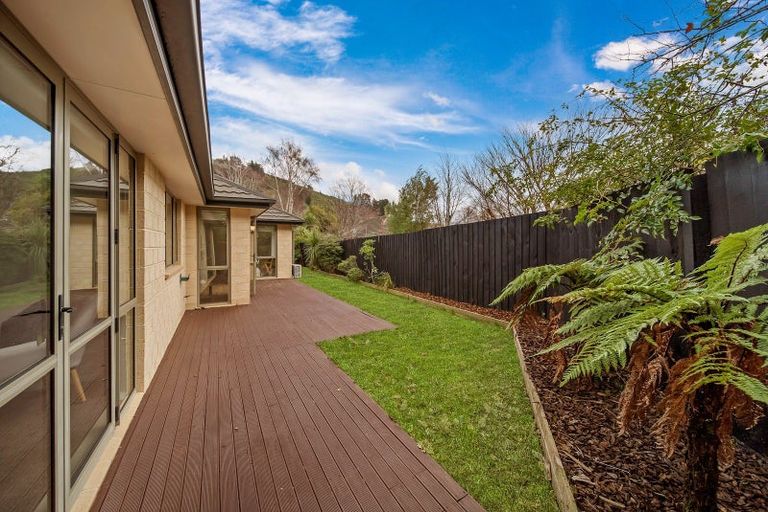 Photo of property in 2/69 Bowenvale Avenue, Cashmere, Christchurch, 8022