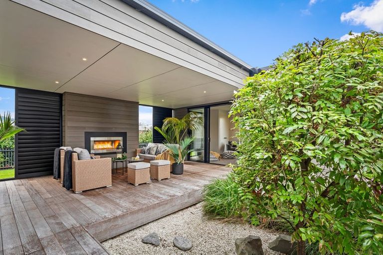 Photo of property in 2 Shearwater Lane, Point Wells, 0986